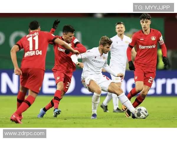 沙尔克04逼平沃尔夫斯堡,德甲保级形势堪忧